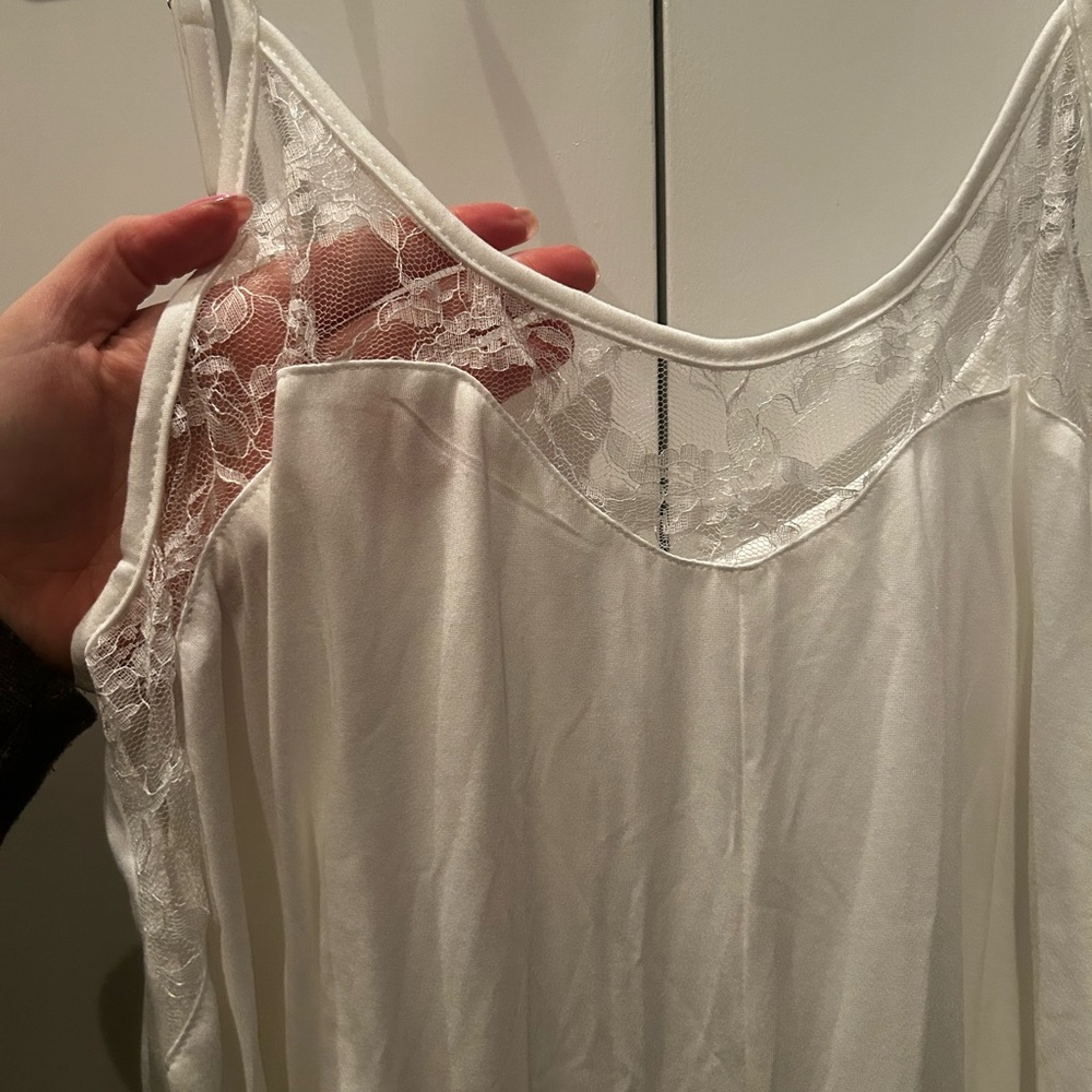 Elegant White Lace Trim Sleepwear